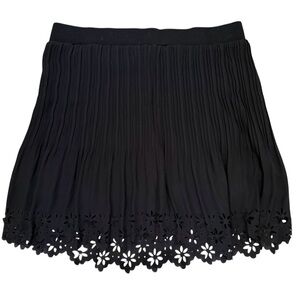 Mango black mini skirt size U.S. small in excellent condition